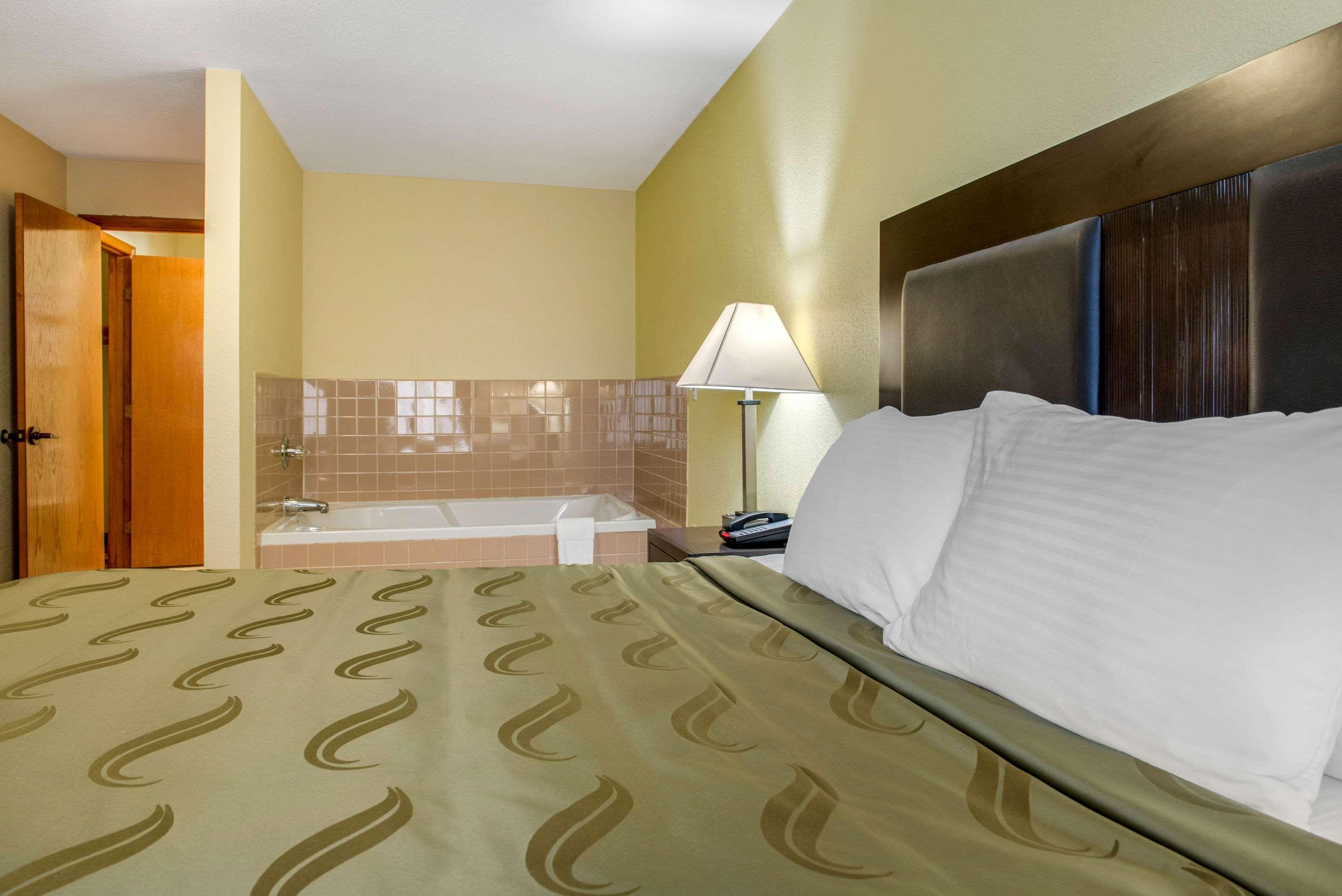 Quality Inn Bloomington Near University Exterior foto